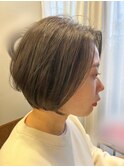 透明感オリーブカラー/丸みショートボブ