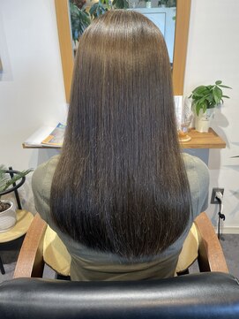 ダズリン バイ リー(Dazzlin by Ly) オリーブグレージュカラー