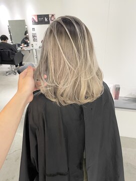 キング 高槻(K!ng) 縮毛矯正髪質改善ハイライトレイヤーカット高槻美容室エクステ