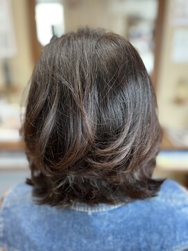 ドライバーズ ボブ(DRiVER’S BOB) 外はねミディアムヘア