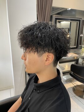 アイズ 海老名(AIZU) ツイストスパイラルパーマ ツイストパーマ メンズパーマ 眉毛