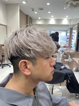 アッシュ 成瀬店(Ash) ハイトーンブリーチダブルカラー　ツーブロック　メンズ
