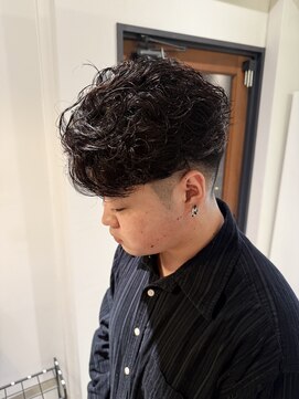 デバイス バイ フレイムス 越谷(DEVICE by Frames) リバースパーマ　刈り上げ　フェード