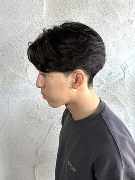 ニアウ 高崎店(Niau) 刈り上げセンターパート/波巻きツイストスパイラル/群馬高崎