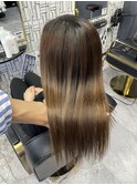 小顔大人可愛い外ハネシルキーベージュミディ20代30代40代