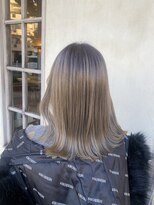 エイミーバイアフロート(amie by afloat) 伸びても気にならない◎バレイヤージュ×ベージュカラー