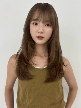ユーフォリア 新宿通り(Euphoria) 小顔美人レイヤーカット×アッシュカラー30代40代50代