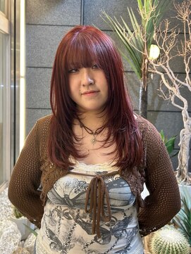 ヘアーアンドメイク ビス(HAIR&MAKE bis) ワインレッド/ダークレッド/ブリーチカラー 【ココネ】