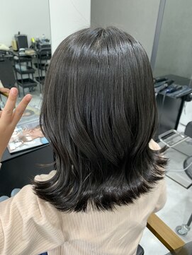 ディティール(Detail) キッズカット×外はねミディアム