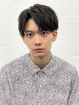 アイドットプラス 札幌大通り(i.+ODORI) 黒髪ナチュラルセンターパート束感