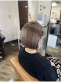 ブリ－チオンカラーでミルクティーベジュに