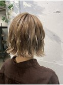 《tomi》切りっぱなしボブ×ミルクティーベージュ
