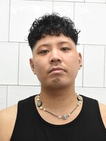 メリケンバーバーショップ コウベ(MERICAN BARBERSHOP KOBE)&nbsp;スキンフェードカーリークロップ変形型