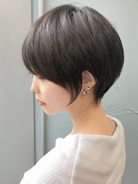 美髪にオトナかわいいホワイトグレージュネビージュショートボブ
