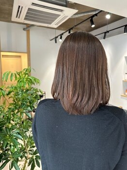 エース(Ace.)の写真/Ace.のストレートは不自然にならず柔らかい手触りで仕上がる♪