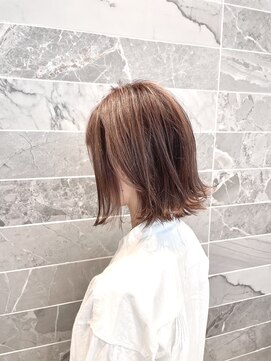 シャワー(SHOWER) 切りっぱなしボブ、外ハネボブ、レイヤー【布施】