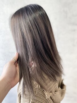 リファイン バイ アフィナー 本厚木店(Refine by Afinar) シャドールーツ×くすみーじゅ【本厚木】