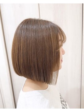 ヘアアトリエ ソア(soi) ワンレングスボブ