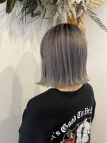 イーナ(iina) ライトグレージュ　シャドールーツ
