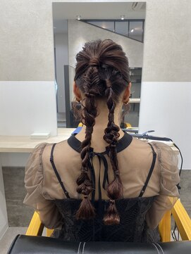 ジゼル 小倉(GiseL) ヘアアレンジ【かじ】/ GiseL小倉@kaji_de_experiences