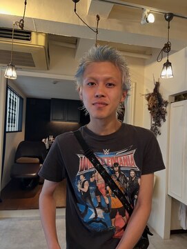 ローリー ヒロシマ(RoLLy hiroshima) デザインカラー×ショートカット