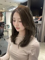 天神美容室&nbsp;オリーブベージュ×ミディアムレイヤー