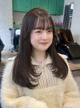 コル(col oodori)&nbsp;ワンカラーで可愛いチョコブラウン×レイヤーカット