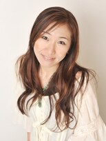 パッションツリー(Passion TREE) 硬い髪質も柔らかく見せる脱力ウェーブスタイル