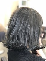 アリア トータルビューティー(Aria total beauty)&nbsp;外ハネブルーアッシュ