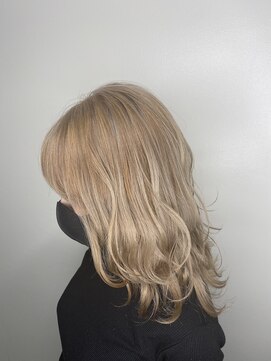 カラーリゾートAi 葛西店 ハイライトベージュ