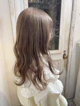 アンベリール 大名(Embellir) milk tea beige