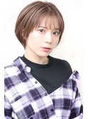 耳掛けショート　シースルーバング　束感ショート