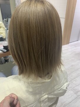 ソワン ドゥ ブレス 立花店(soin de brace) ミルクティーベージュ/小顔