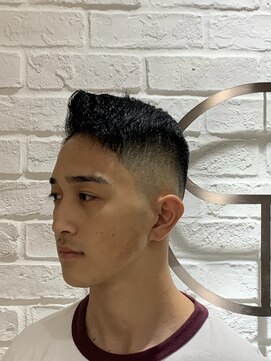 ヨシザワインク プレミアム 横浜 桜木町店(YOSHIZAWA Inc. PREMIUM) メンズトラッドパーマフェードスタイル/ベリーショート/七三