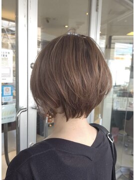 マリーインターナショナル 浦添店(MARIE INTERNATIONAL) ショートボブかきあげ前髪ベージュブラウン