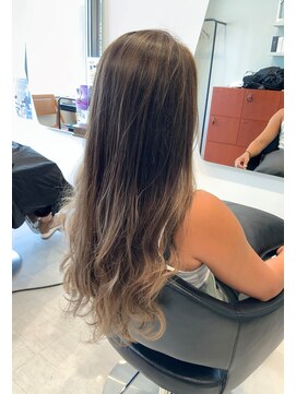 アフロディーテギンザ 神保町(APHRODITE GINZA) カール/セミディ/シアーカラー/姫カット［御茶ノ水/神保町］