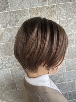 アンティカ アンベル(antiqa embel) サイドシルエットがキレイなショートショートボブ