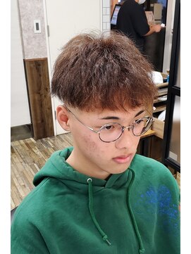 ティーズ バーバー T's BARBER 2ブロックスキンフェード＋ソフトツイスト