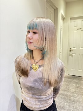 コル(CoL) ホワイトベージュにポイントでターコイズカラー