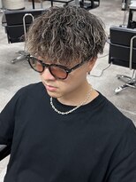 イーラ(era)&nbsp;ツイストスパイラルパーマメッシュマッシュ刈り上げ眉毛