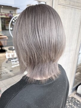 トリニティ(trinity) ブリーチ　ダブルカラー　髪質改善　グレー　豊見城　美容室