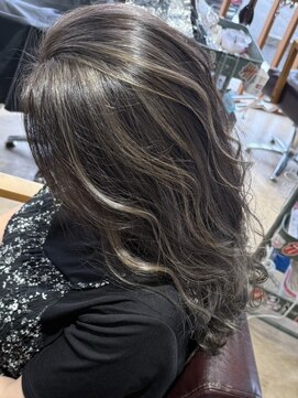 アロハナ(ALOHANA) 白髪ぼかしハイライト