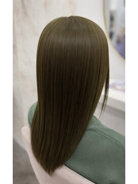 ラビス(Lovis) 大人ガーリー/似合わせカット/ミディアムレイヤー