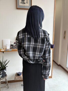 イット(it.) 【yuna】シルバーにおちるネイビーカラー