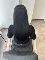 ジーナ 吉塚(Zina) フェイクブラック×髪質改善【福田れん】吉塚 透明感 艶髪 美髪