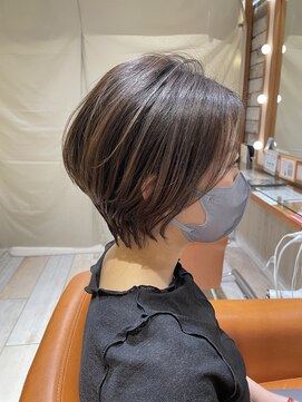 ネオリーブ クタ 町田店(Neolive kuta) ショートボブ×グレージュ 【町田/町田駅】