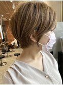 20代30代40代/大人上品/ラベンダーベージュ/小顔丸みショート