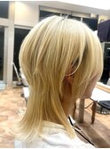周りと被りたくない！個性派セミロングウルフスタイル◎
