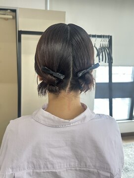 オウン(AUN) ボブタイトツイン