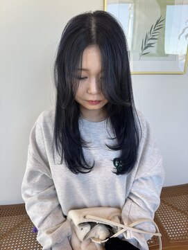 ラウレア(LAULEA) 韓国レイヤーとネイビーブルー